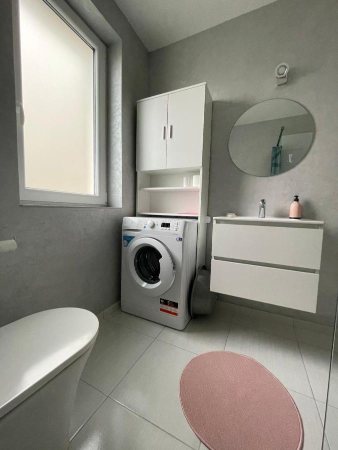 Apartament Bella Leilighet Târgu-Mureş Eksteriør bilde